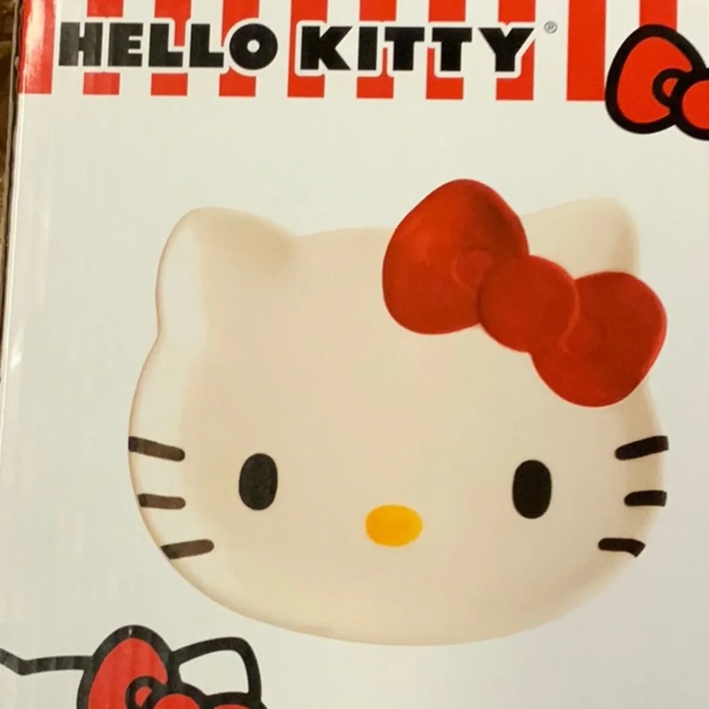 Brand new hello Kitty tray - Picture 3 of 5